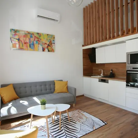 Szieszta Apartman * Segedyn